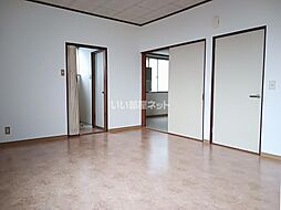 巾クレスト 205 2階2LDKのリビング/ダイニング