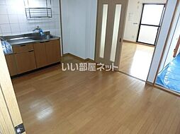 ユーミー旭 203 2階3DKのリビング/ダイニング