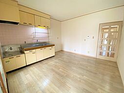 グランドハイツ服部 00105 1階3DKのリビング/ダイニング