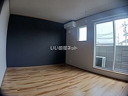 トレーフルIII 203 2階1LDKのリビング/ダイニング