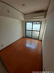 ピュアプレイス 304 4階ワンルームのリビング/ダイニング