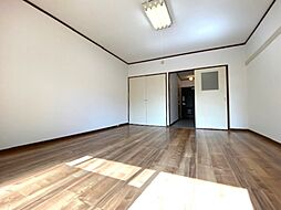 コモド西条 102 1階1Kのリビング/ダイニング