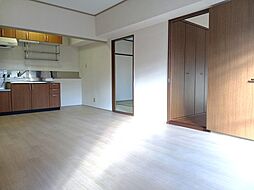 JR紀勢本線 和歌山駅 徒歩5分の賃貸マンション 2階3LDKのリビング/ダイニング