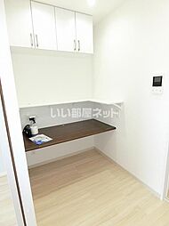 ロイヤルグランコート津 E103 1階1Kのリビング/ダイニング