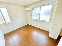 東武伊勢崎線 太田駅 徒歩22分の賃貸アパート 2階1LDKのリビング/ダイニング