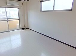 熊本市電A系統 九品寺交差点駅 徒歩13分の賃貸マンション 3階1Kのリビング/ダイニング