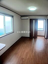 ジョイア・ヴィータ 207 2階1LDKのリビング/ダイニング