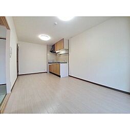 ヴァンベール 303 3階2LDKのリビング/ダイニング