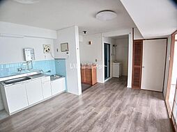 ドルフィン屋島 205 2階3DKのリビング/ダイニング