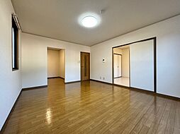 ファミールハウス　A棟 102 1階2LDKのリビング/ダイニング