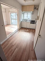 ヴィラナリー木太II1号棟 204 2階3Kのリビング/ダイニング