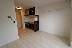 サニーガーデン日之出 305 3階1LDKのリビング/ダイニング