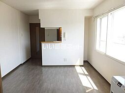 プロートン 401 4階1DKのリビング/ダイニング