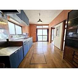 府中市 1 1階4DKのリビング/ダイニング