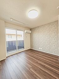 オーヴェスト 302 3階ワンルームのリビング/ダイニング