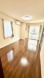 アズールＥ 203 2階1LDKのリビング/ダイニング