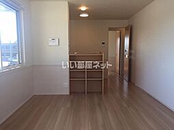 ムーンラヴァース 207 2階1LDKのリビング/ダイニング