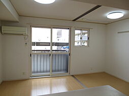 リビングタウンいせ　Ｈ 105 1階1LDKのリビング/ダイニング