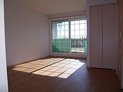 オクトパスガーデン 203 2階2LDKのリビング/ダイニング