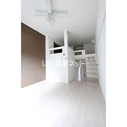 フラームシンフォニー 102 1階1Kのリビング/ダイニング