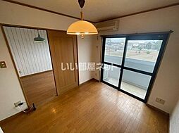 スカイピュア 303 3階2DKのリビング/ダイニング