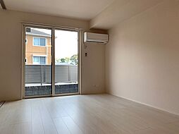 ロイヤル・アプローズ 102 1階2LDKのリビング/ダイニング