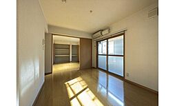 ユーミー暖家 301 3階2DKのリビング/ダイニング