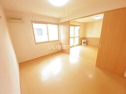 リレーション　Ｂ 102 1階2LDKのリビング/ダイニング