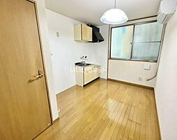 レモン・グラス 2 2階ワンルームのリビング/ダイニング