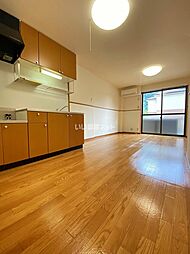 ロコハウスB 102 1階1LDKのリビング/ダイニング