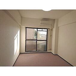 ロイヤルヒルズ鶴巻 302 3階1Kのリビング/ダイニング