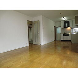 桜花台二丁目戸建 1 1階4LDKのリビング/ダイニング