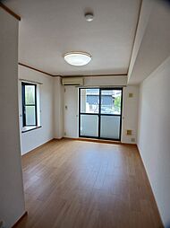 ラシーヌ矢田 101 1階ワンルームのリビング/ダイニング