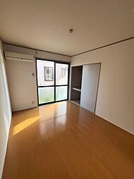 ロイヤルプラムB 101 1階2DKのリビング/ダイニング