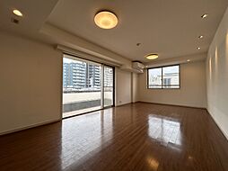 パークナード春日ヒルズ 5階2LDKのリビング/ダイニング