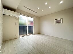 rekora 105 1階ワンルームのリビング/ダイニング