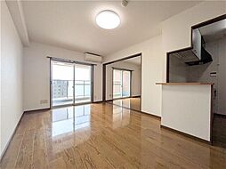 ラトナ東口ビル 502 5階2LDKのリビング/ダイニング