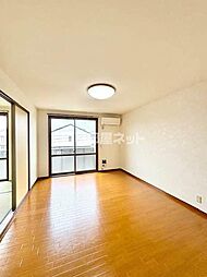 フローラルII 202 2階2LDKのリビング/ダイニング