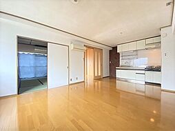 熊本市電A系統 九品寺交差点駅 徒歩5分の賃貸マンション 3階3LDKのリビング/ダイニング