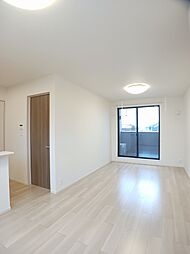 リル 202 2階2LDKのリビング/ダイニング