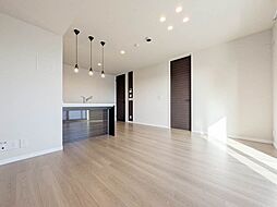 ＤＥＵＸリジエール 303 3階1LDKのリビング/ダイニング