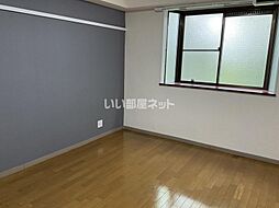 ロイヤル高田 223 2階1Kのリビング/ダイニング