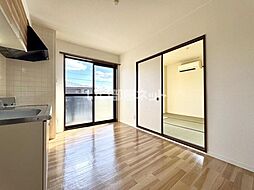 フォブール鶴見Ｂ 201 2階2DKのリビング/ダイニング