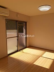 アプローズ 102 1階1LDKのリビング/ダイニング