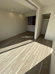 Thames garden place 1104 11階1LDKのリビング/ダイニング