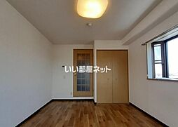 アジュール 103 1階1Kのリビング/ダイニング