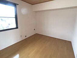 パウゼ・ドゥ・アピス　Ｂ 206 2階2LDKのリビング/ダイニング