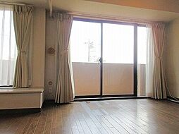 ライオンズガーデン武蔵関公園弐番館 3階3LDKのリビング/ダイニング