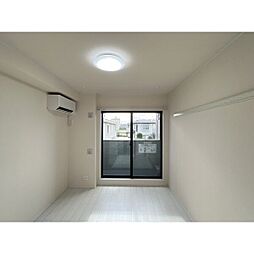 RS Residence 205 2階ワンルームのリビング/ダイニング