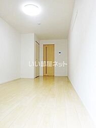 アンド・イー 106 1階1Kのリビング/ダイニング